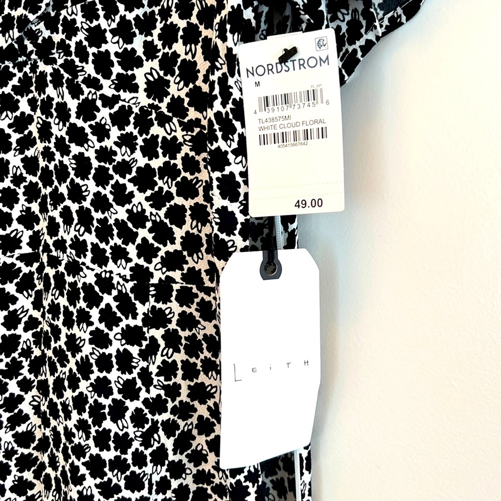 Leith White Cloud Floral Mini Dress, Size Medium. Never worn, with tags.